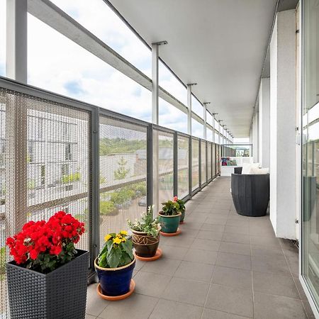 Stunning Apartment With Underground Parking! London Kültér fotó