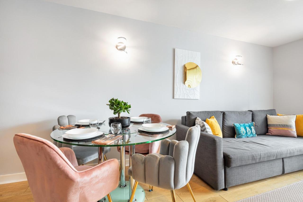 Stunning Apartment With Underground Parking! London Kültér fotó