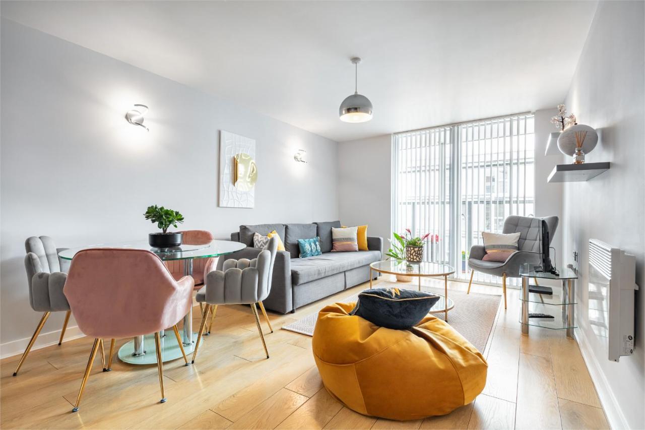 Stunning Apartment With Underground Parking! London Kültér fotó