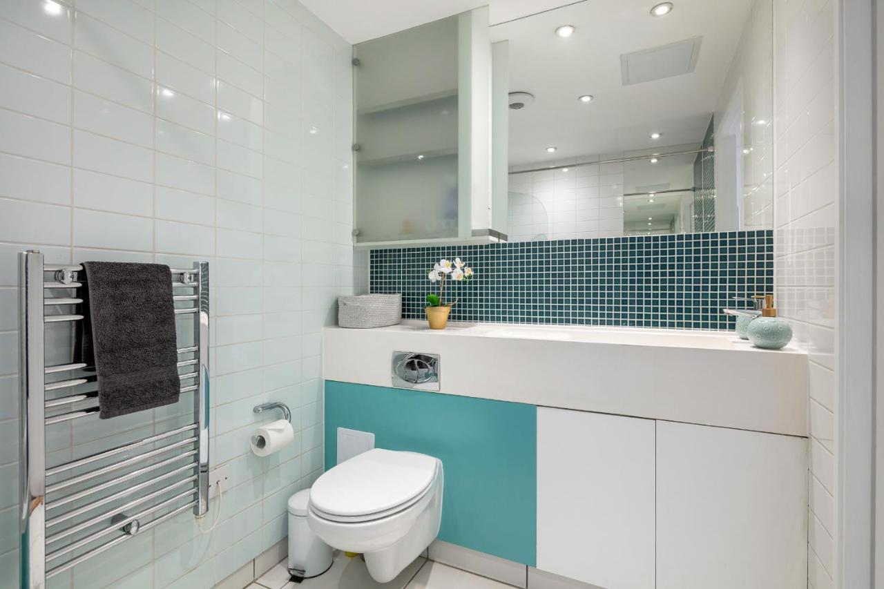Stunning Apartment With Underground Parking! London Kültér fotó