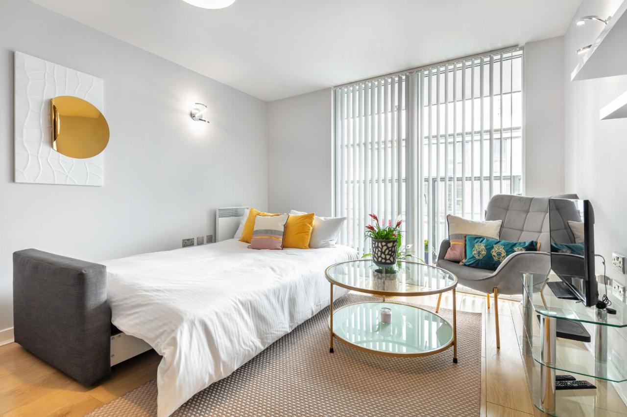 Stunning Apartment With Underground Parking! London Kültér fotó